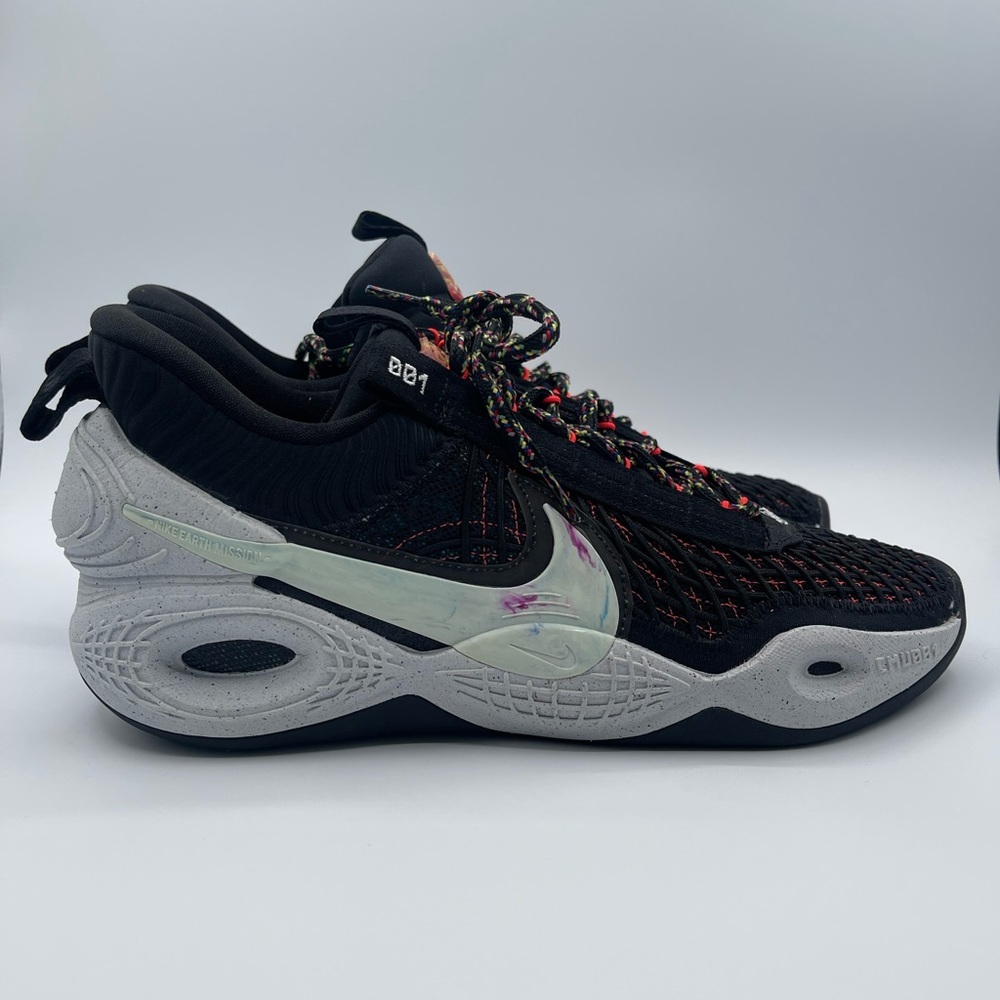 Nike Men’s Cosmic Unity TB Sneaker Shoes Black/White - Sz 10 - DM4426-001